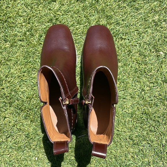 NWT TORY BURCH Logo Leather Boots - Picture 6 of 12